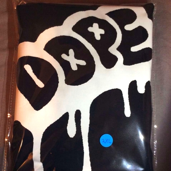 DOPE Graphic T-shirt - Picture 3 of 3